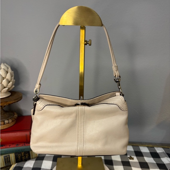 Coach Beige Leather Turn Lock Mini Bag/Wristlet GUC - Picture 2 of 5